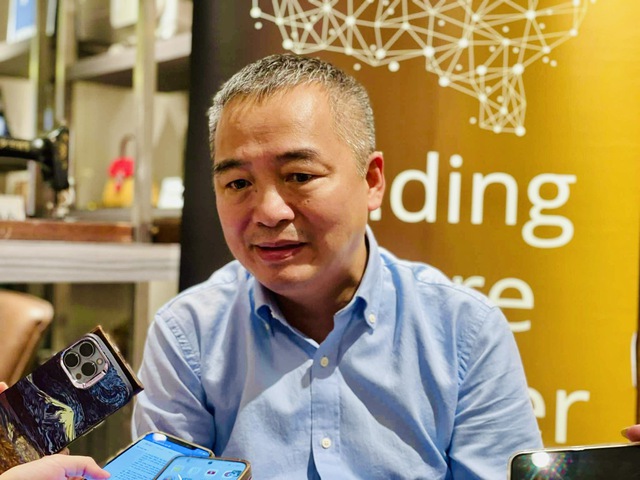 PGS Nguyễn Lân Hiếu chia sẻ về dự án máy sốc tim tại cộng đồng- Ảnh 1. PGS Nguyễn Lân Hiếu chia sẻ về dự án máy sốc tim tại cộng đồng- Ảnh 1.