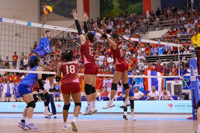 'Siêu nhân' Bích Tuyền cùng bóng chuyền nữ Việt Nam được thưởng nóng tiền tỉ: HLV Tuấn Kiệt nói gì?- Ảnh 1.