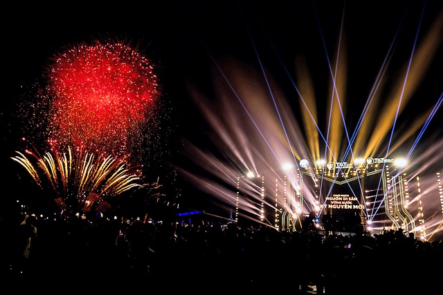 Mãn nhãn màn trình diễn 1.000 drone tại TP.Thiên niên kỷ T&T City Millennia Tây Ninh - Ảnh 9.