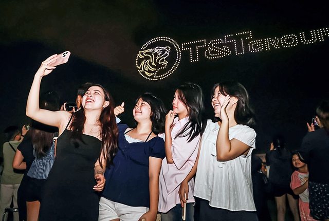 Mãn nhãn màn trình diễn 1.000 drone tại TP.Thiên niên kỷ T&T City Millennia Tây Ninh - Ảnh 7.