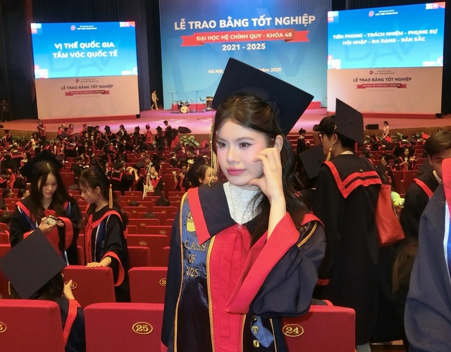 Nữ sinh xinh đẹp tốt nghiệp thủ khoa Học viện ngoại giao - Ảnh 3.