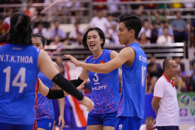 Báo Philippines: Bích Tuyền-Thanh Thúy, bộ đôi ‘sát thủ’ chấm dứt thời kỳ thống trị của bóng chuyền Thái Lan- Ảnh 1.