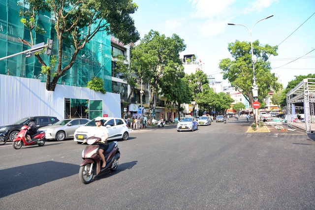 Phá dỡ một phần nhà hàng Thủy Tạ cạnh hồ Hoàn Kiếm- Ảnh 9.