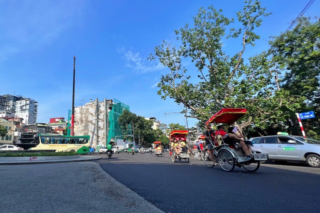 Phá dỡ một phần nhà hàng Thủy Tạ cạnh hồ Hoàn Kiếm- Ảnh 10.