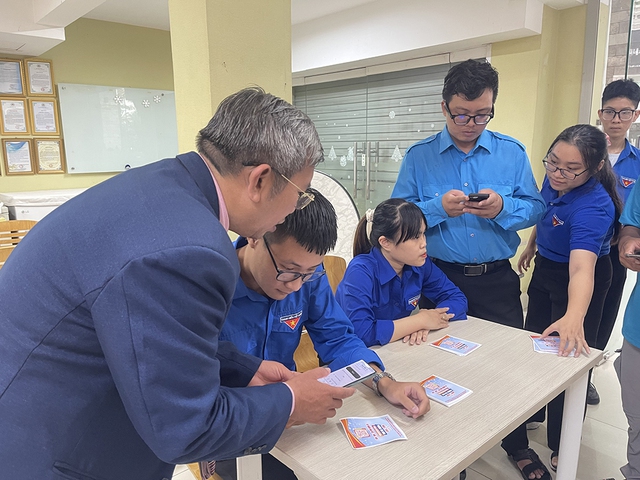 Mô hình trợ lý ảo hỗ trợ người dân mọi thông tin về thủ tục hành chính- Ảnh 1. Mô hình trợ lý ảo hỗ trợ người dân mọi thông tin về thủ tục hành chính - Ảnh 1.