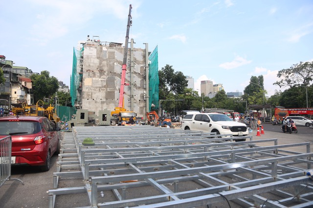 Phá dỡ một phần nhà hàng Thủy Tạ cạnh hồ Hoàn Kiếm- Ảnh 8.