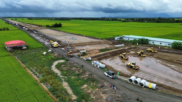 An Giang tăng cường đầu tư công để phát triển kinh tế - xã hội - Ảnh 2.