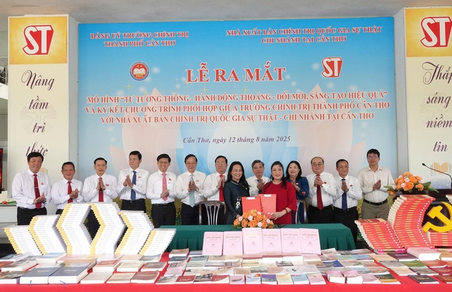 Trường Chính trị TP.Cần Thơ: 'Tư tưởng thông, hành động thoáng, đổi mới, sáng tạo hiệu quả'  - Ảnh 1.