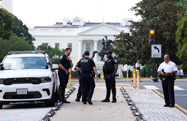 Tổng thống Donald Trump kiểm soát cảnh sát Washington D . C trong tình trạng khẩn cấp - Ảnh 1. Tổng thống Donald Trump kiểm soát cảnh sát Washington D . C trong tình trạng khẩn cấp - Ảnh 1.