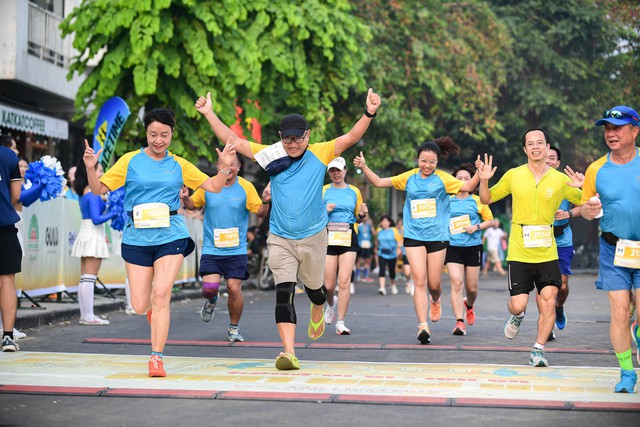 Vietnam Airlines mở bán vé giải chạy Run For Love 2025 tại Hà Nội - Ảnh 1.
