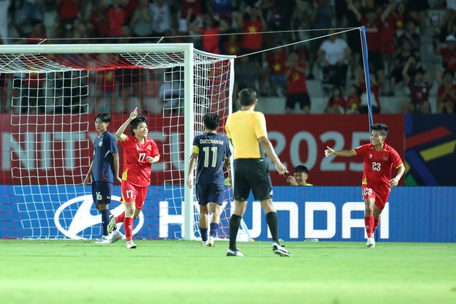 فيتنام 1-0 تايلاند، كأس آسيان للسيدات 2025: ثو ثاو تفتتح التسجيل - الصورة 1.