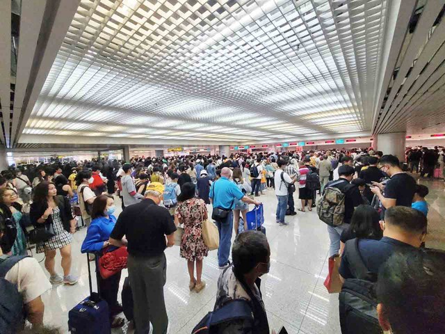 Có nên chuyển bay quốc tế từ Tân Sơn Nhất về Long Thành?- Ảnh 2. Có nên chuyển bay quốc tế từ Tân Sơn Nhất về Long Thành?- Ảnh 2.