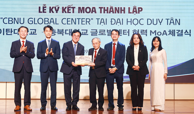 ĐH Duy Tân và ĐH Quốc gia Chungbuk hợp tác về AI, Bán dẫn và Công nghệ - Ảnh 3. ĐH Duy Tân và ĐH Quốc gia Chungbuk hợp tác về AI, Bán dẫn và Công nghệ - Ảnh 3.