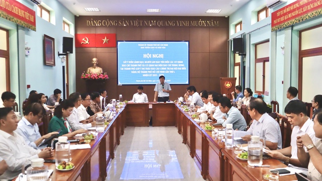 Báo chí đóng góp nhiều ý kiến tâm huyết cho văn kiện Đại hội Đảng của TP.HCM - Ảnh 1.