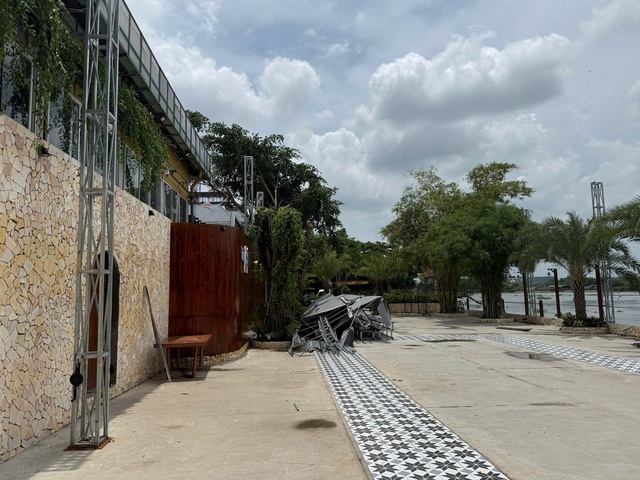Nhà hàng xây dựng không phép trên hành lang bảo vệ sông Sài Gòn đã tháo dỡ- Ảnh 1. Nhà hàng xây dựng không phép trên hành lang bảo vệ sông Sài Gòn đã tháo dỡ- Ảnh 1.