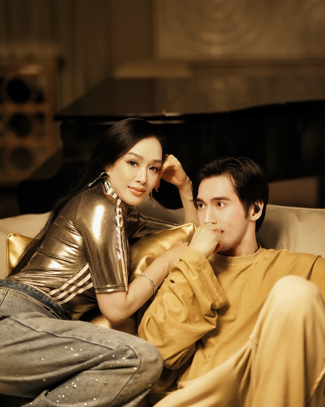 'Bom sex' gốc Việt Chung Lệ Đề biết ơn chồng trẻ đồng hành lúc khó khăn - Ảnh 3.