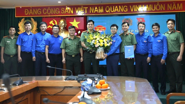 Đoàn Thanh niên Chính phủ thăm, động viên lực lượng diễu binh, diễu hành A80- Ảnh 4.