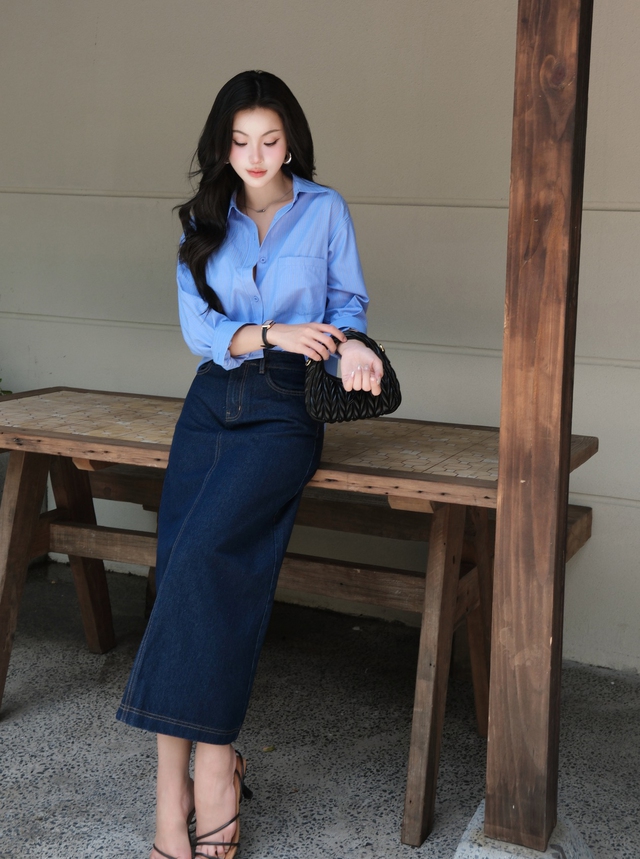 Chân váy denim, lựa chọn thông minh cho tiết trời đầu thu- Ảnh 3.