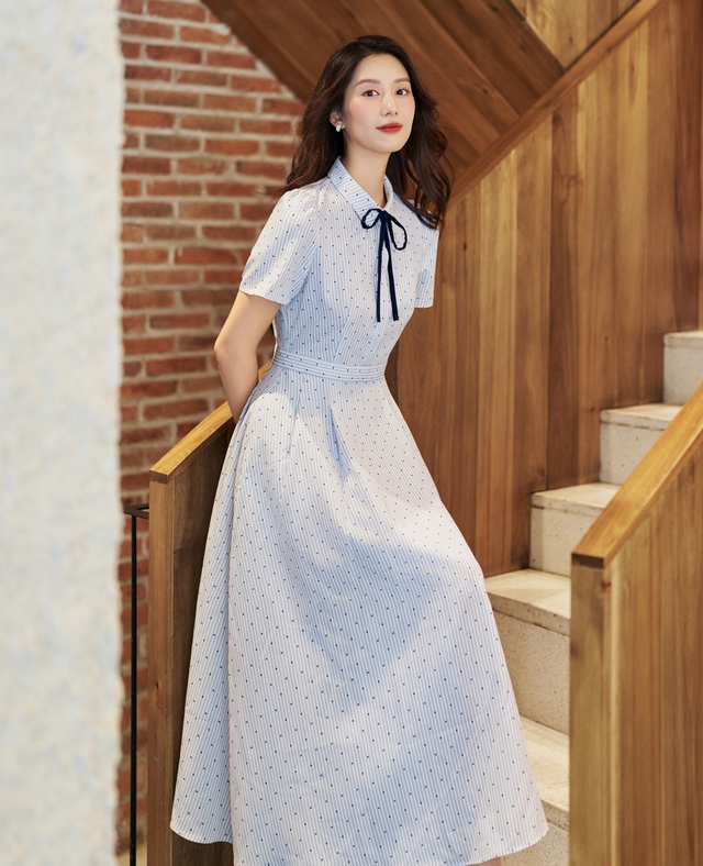 Xinh đẹp cả tuần với 5 gợi ý váy dáng dài mùa thu- Ảnh 2.