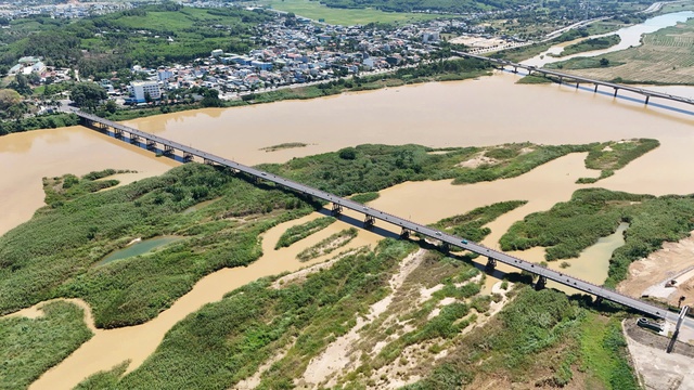 Quảng Ngãi sẽ khởi công xây mới cầu Trà Khúc 1 vào quý 4/2025 - Ảnh 1.