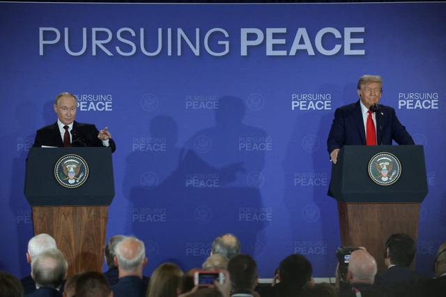 TRỰC TIẾP: Thượng đỉnh giữa hai tổng thống Trump - Putin kết thúc, đang họp báo - Ảnh 2.