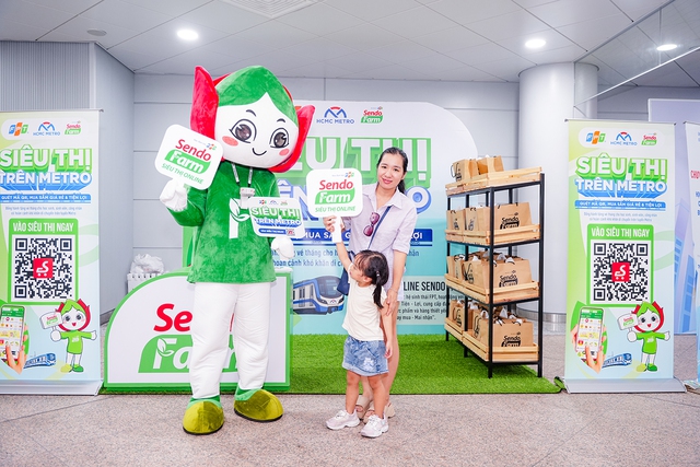 Sendo Farm và HURC: Đưa Siêu thị online lên tàu điện, mở hướng tiêu dùng mới - Ảnh 2.