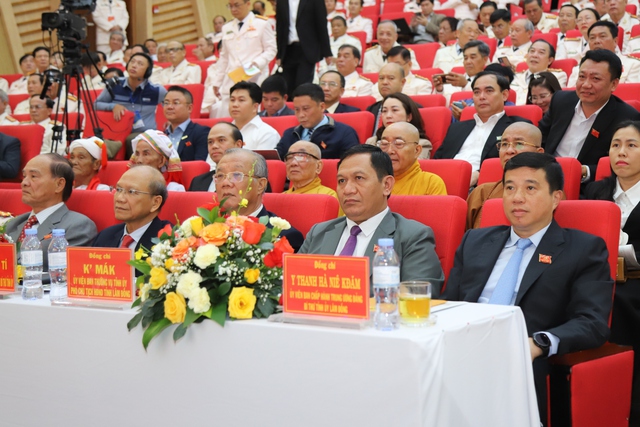 Lâm Đồng: Nhiều tập thể, cá nhân nhận bằng khen- Ảnh 4.