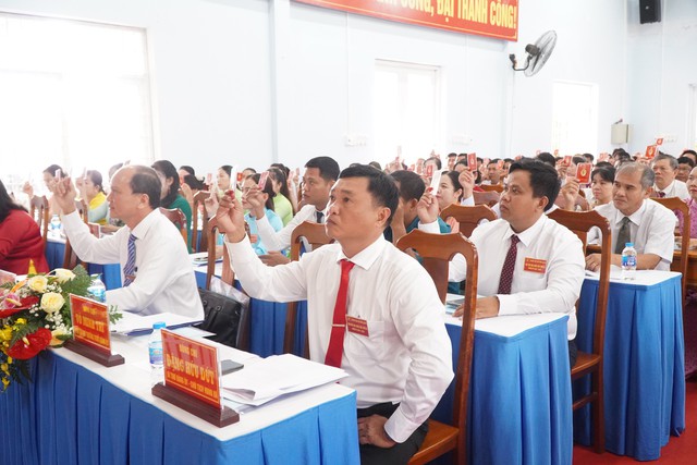 Nhiều giải pháp bứt phá tại Đại hội đại biểu Đảng bộ xã Phú Quới - Ảnh 2.
