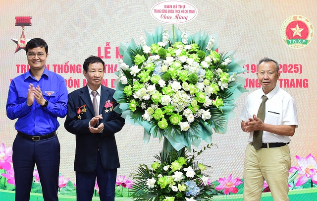 Tri ân Đội Thanh niên xung phong 'đặc biệt' có 111 liệt sĩ - Ảnh 1.