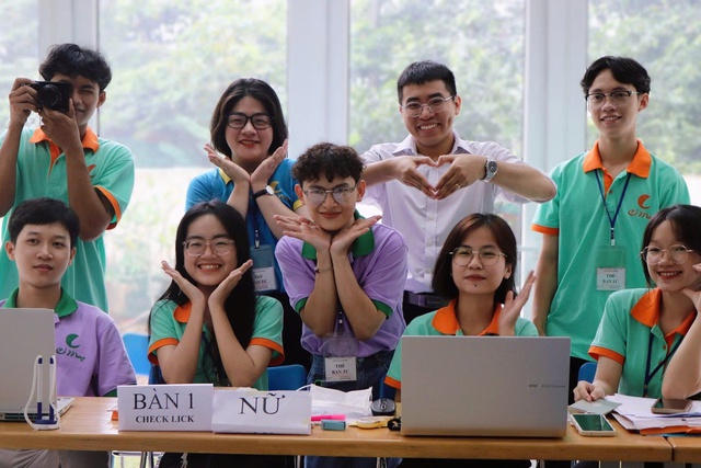 Ký túc xá Cỏ May chọn 100 tân sinh viên nuôi ăn học miễn phí - Ảnh 3.