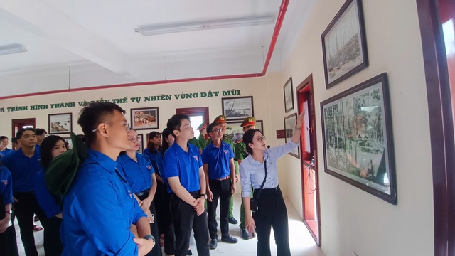 Tuổi trẻ Cà Mau hòa vang khúc Tiến quân ca" tại Mũi Cà Mau   - Ảnh 4.