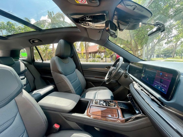 Ford Territory 2025 nâng cấp ít ỏi, xe cũ dưới 750 triệu hút khách - Ảnh 4.