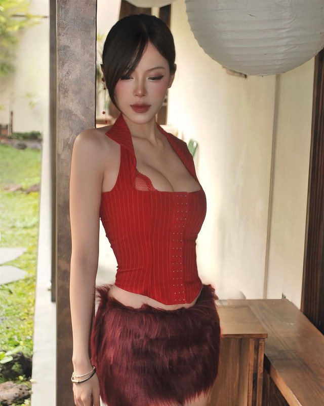 Tăng nét gợi cảm khi diện áo corset và chân váy- Ảnh 8.