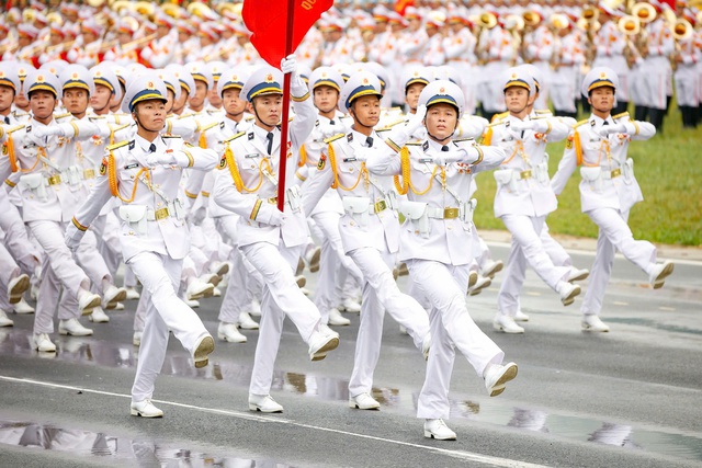 Lần đầu hợp luyện diễu binh ở Quảng trường Ba Đình vào tối nay 21.8  - Ảnh 1.
