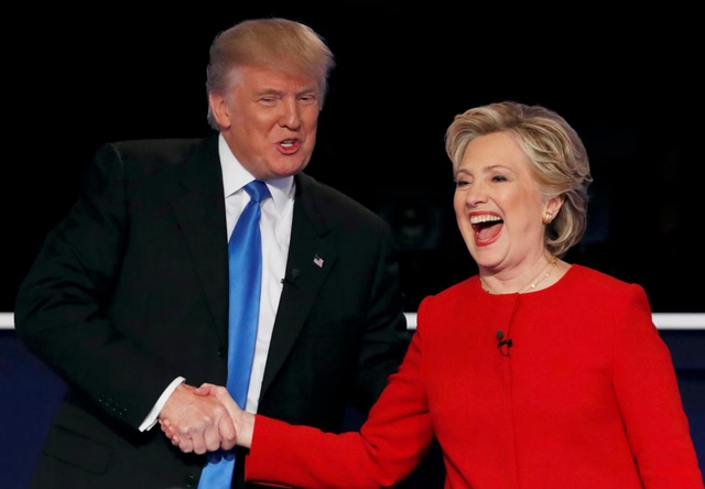 Ông Trump lên tiếng ý tưởng đề cử giải Nobel Hòa bình của bà Clinton - Ảnh 1.