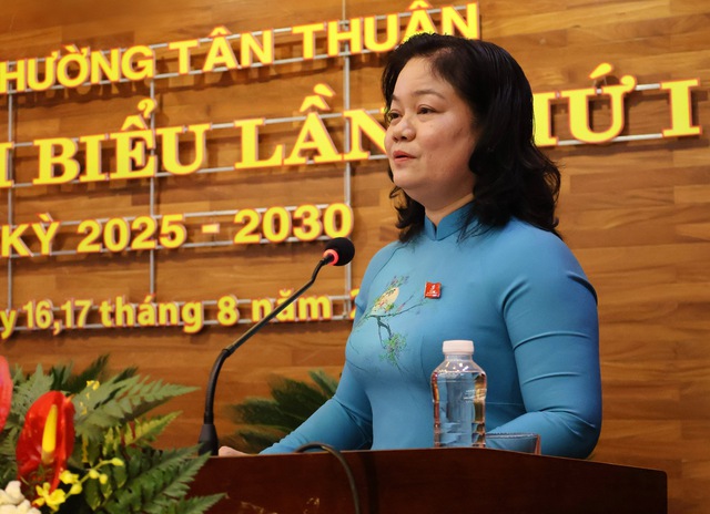 TP.HCM: Bà Hàng Thị Thu Nga làm Bí thư Đảng ủy phường Tân Thuận- Ảnh 3.