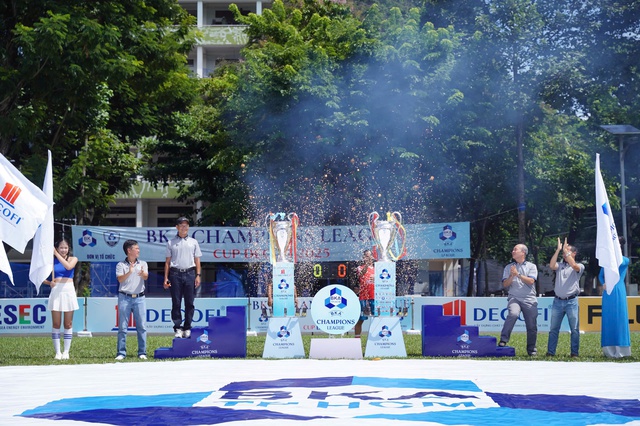 Kỷ lục cầu thủ đăng ký tại giải bóng đá BKA Champions League 2025- Ảnh 3. Kỷ lục cầu thủ đăng ký tại giải bóng đá BKA Champions League 2025- Ảnh 3.