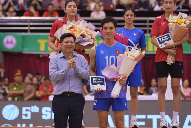 Hành động rất đáng quý của Bích Tuyền, FIVB bị fan bóng chuyền Việt Nam phàn nàn- Ảnh 1.