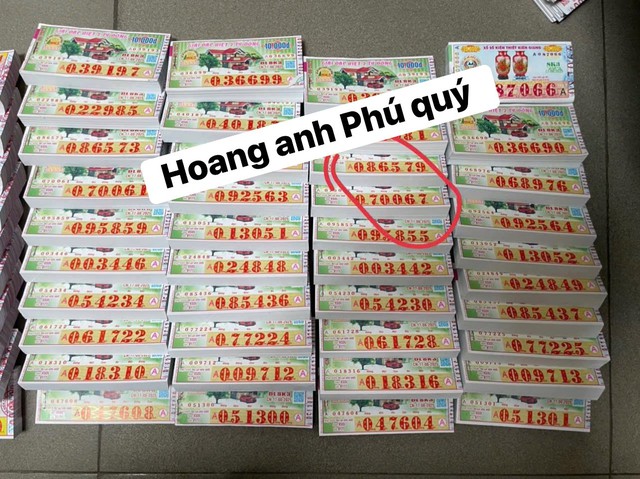 Hai đại lý TP.HCM bán 280 tờ trúng 68,6 tỉ xổ số miền Nam ngày 17 tháng 8- Ảnh 2. Hai đại lý TP.HCM bán 280 tờ trúng 68,6 tỉ xổ số miền Nam ngày 17 tháng 8- Ảnh 2.