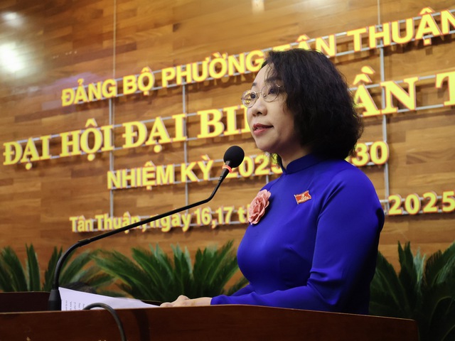 TP.HCM: Bà Hàng Thị Thu Nga làm Bí thư Đảng ủy phường Tân Thuận- Ảnh 1.
