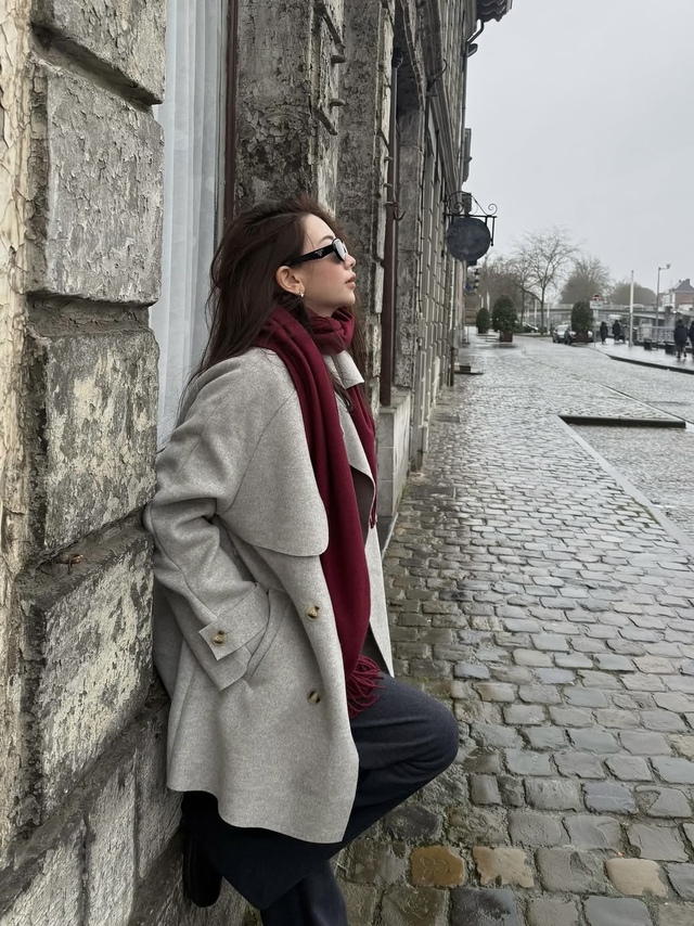 Tông màu đỏ đậm với sức hút không thể chối từ- Ảnh 8. Tông màu đỏ đậm với sức hút không thể chối từ- Ảnh 8.