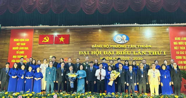 TP.HCM: Bà Hàng Thị Thu Nga làm Bí thư Đảng ủy phường Tân Thuận- Ảnh 2.