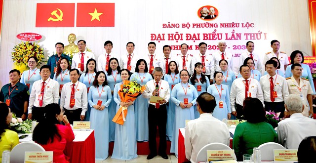 TP.HCM: Nguyên Chủ tịch quận 3 Võ Văn Đức làm Bí thư phường Nhiêu Lộc- Ảnh 2. TP.HCM: Nguyên Chủ tịch quận 3 Võ Văn Đức làm Bí thư phường Nhiêu Lộc- Ảnh 2.
