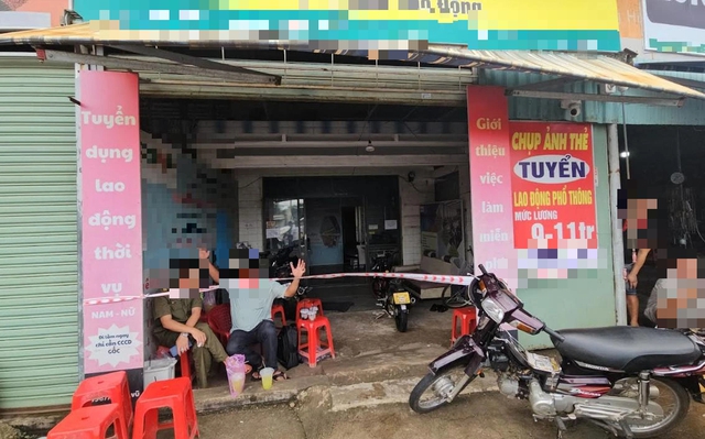 Đồng Nai: Một người tử vong trong tư thế treo cổ phía sau văn phòng công ty- Ảnh 1. Đồng Nai: Một người tử vong trong tư thế treo cổ phía sau văn phòng công ty- Ảnh 1.