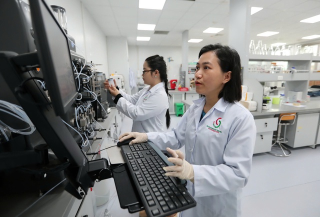 Từ 'biển bạc' đến trí tuệ vàng: Con đường duy nhất để Tổ quốc vươn mình- Ảnh 1. Từ 'biển bạc' đến trí tuệ vàng: Con đường duy nhất để Tổ quốc vươn mình- Ảnh 1.