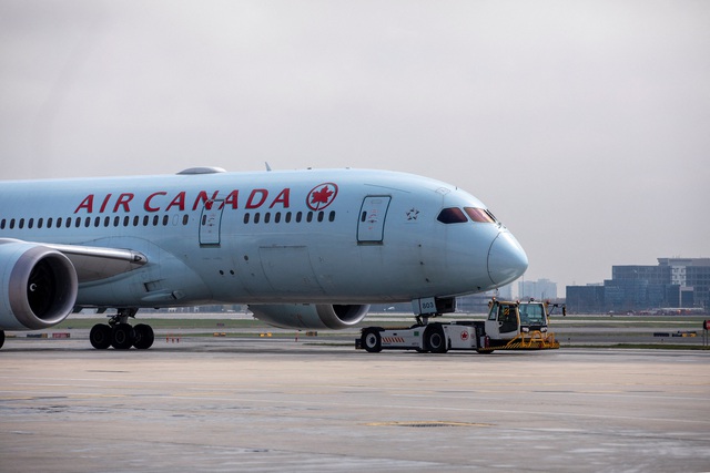 Hãng hàng không lớn nhất Canada dừng mọi hoạt động vì 10.000 nhân viên đình công- Ảnh 2.