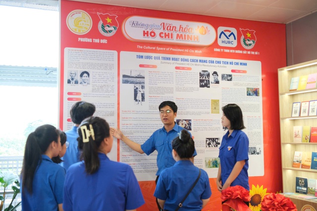 &ldquo;Trạm dừng&rdquo; đầy &yacute; nghĩa ở nh&agrave; ga metro- Ảnh 1.