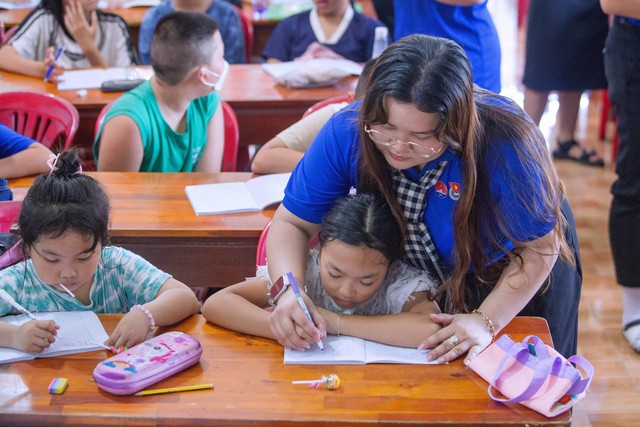 Lớp dạy tiếng Anh vui h&egrave;- Ảnh 4.