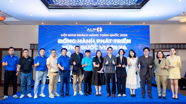 Ấn tượng với Hội nghị khách hàng 2025 của An Lập Phát - Ảnh 1.