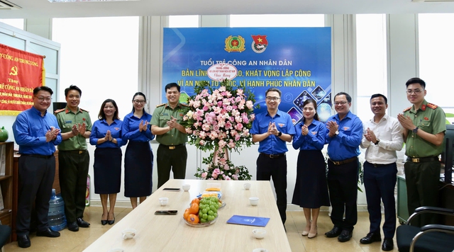 T.Ư Đoàn, T.Ư Hội Liên hiệp thanh niên Việt Nam chúc mừng Ngày truyền thống CAND- Ảnh 2.